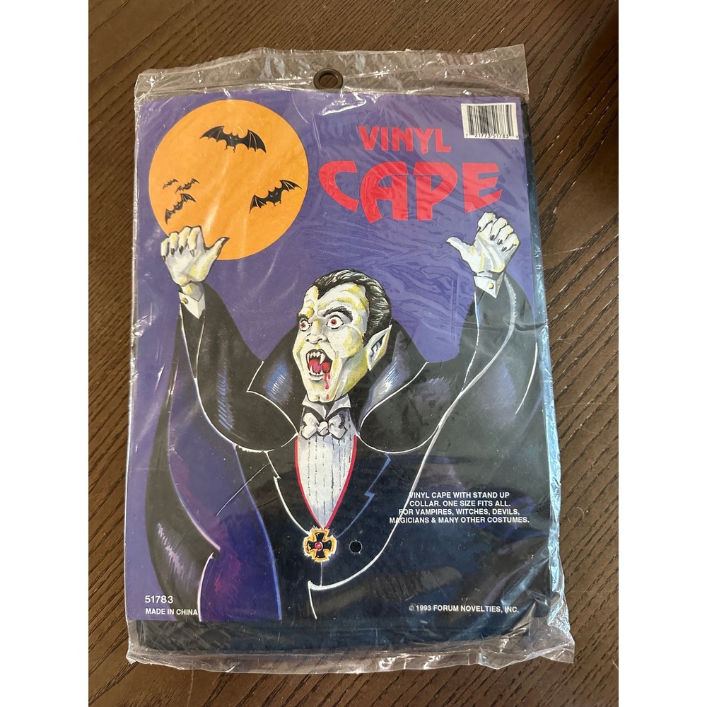 Vtg 1993 Forum Novelties Black Vinyl Cape Stand Up Collar Vampire Costume 51783